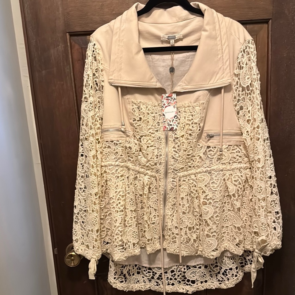 Gimmicks Cream Lace Jacket with Zipper.